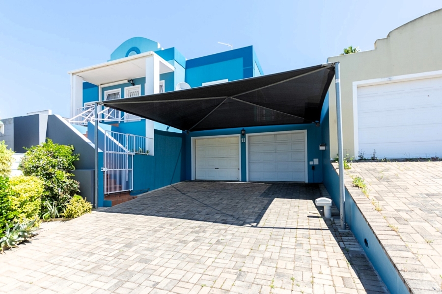 3 Bedroom Property for Sale in Bergzicht Western Cape